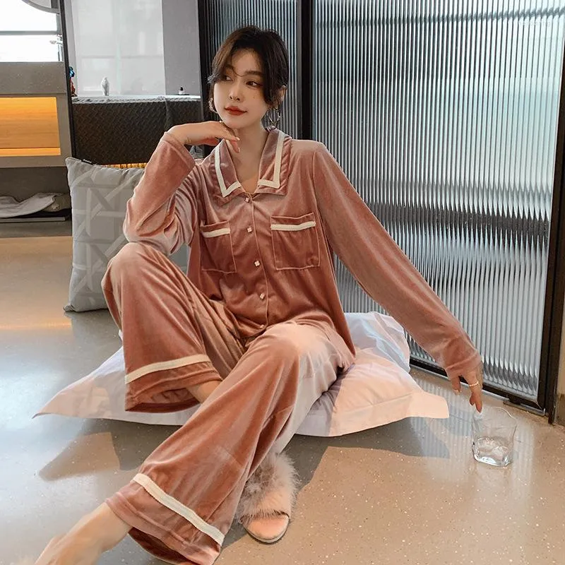 Chic sleepwear store