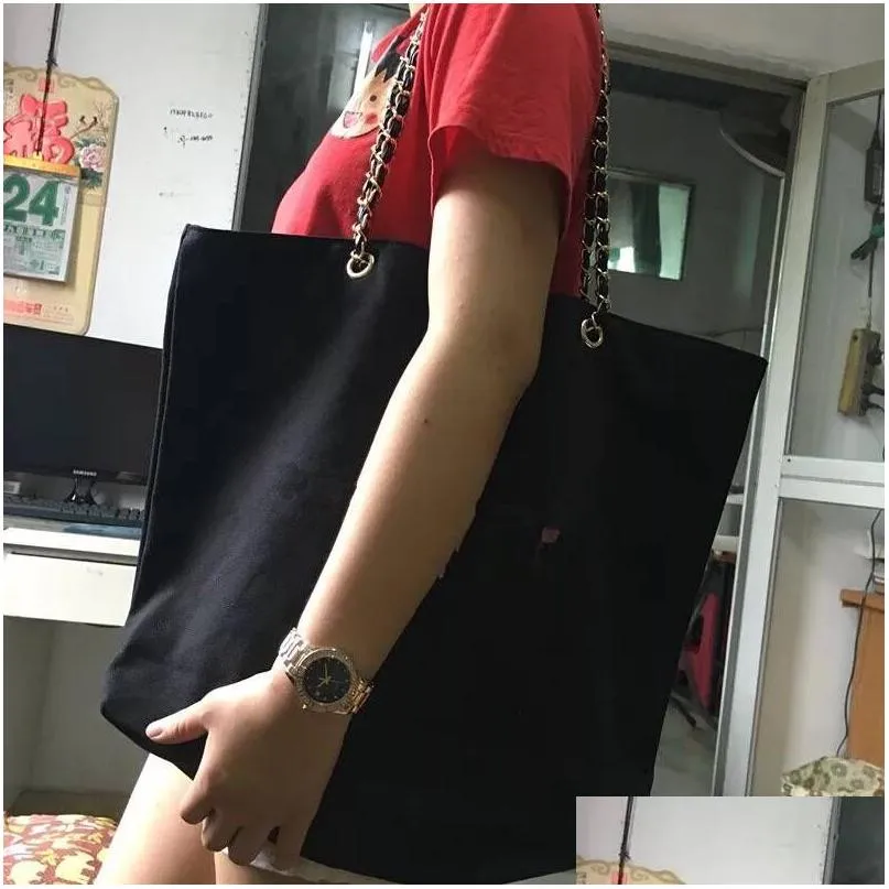 Storage Bags Style White Logo Shop Canvas Chain Bag Luxury Pattern Travel Women Wash Cosmetic Makeup Case Drop Delivery Home Garden Dh46V