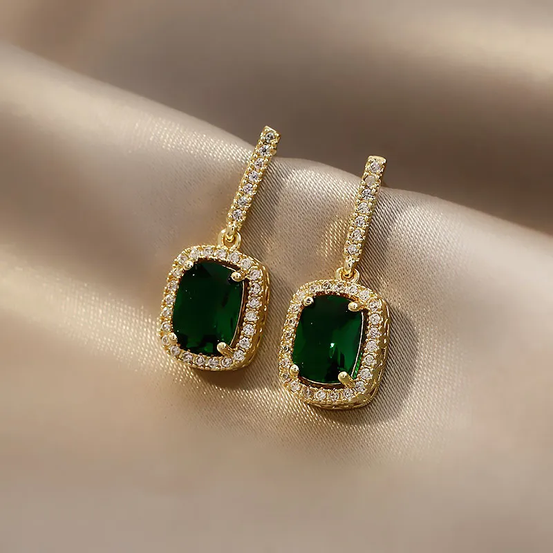 Fransızca Vintage Yeşil Gem Moda Basit Asma Küpeler Kadın Mücevher Mücevher Damla Dangle Kişilik Moda Saplama Küpe