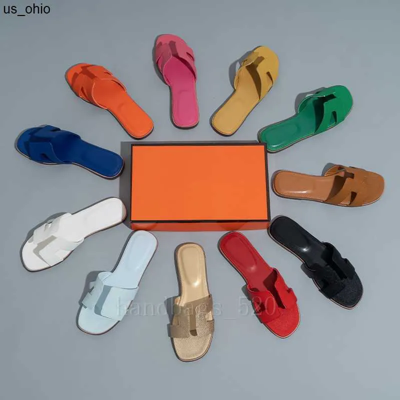 Sandálias sandálias femininas beac famosas famosas clássicas saltos planos designers falhes de moda de couro pu slides slides de famale Sapatos de banho banheiros sandals sexy sandals grandes j23