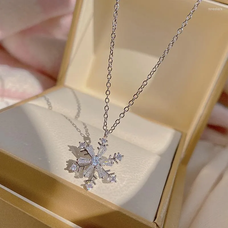 Chaînes colorées L argent couleur rotatif flocon de neige brillant collier dames exquis clavicule chaîne bijoux pour cadeau