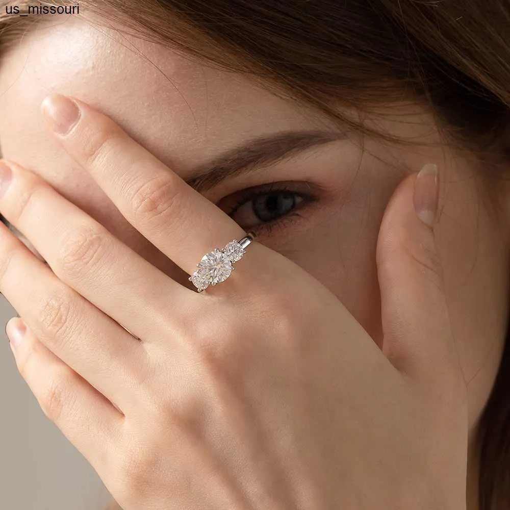 4ct Moissanite Engagement Ring 3 Stone Wedding Band Sterling Silver_voghion.com