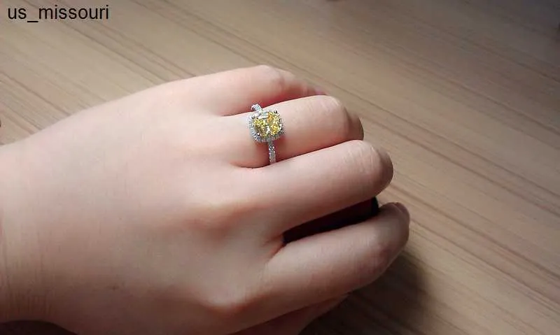 Luxe designer ring van goud en diamant voor dames met edelsteen_voghion.com