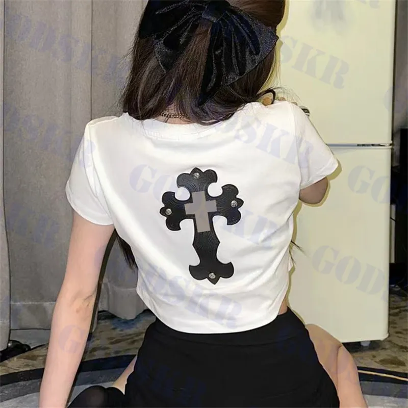 Designer Metal Logo T Shirt Pour Femmes Mode Tops À Manches Courtes Femmes T-shirts Courts Deux Couleurs