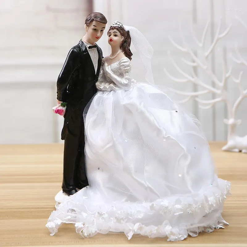 Festive Supplies Romantic Cake Toppers Dolls Bride Groom And Married Couple Decorations Wedding Stand Topper Commemorate Craft