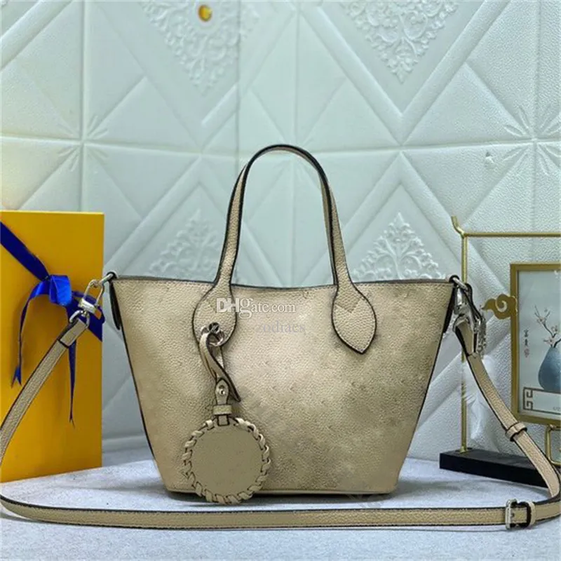 23 Blossom MM Tote Bag Luxury Mahina Perforated Monograms Leather