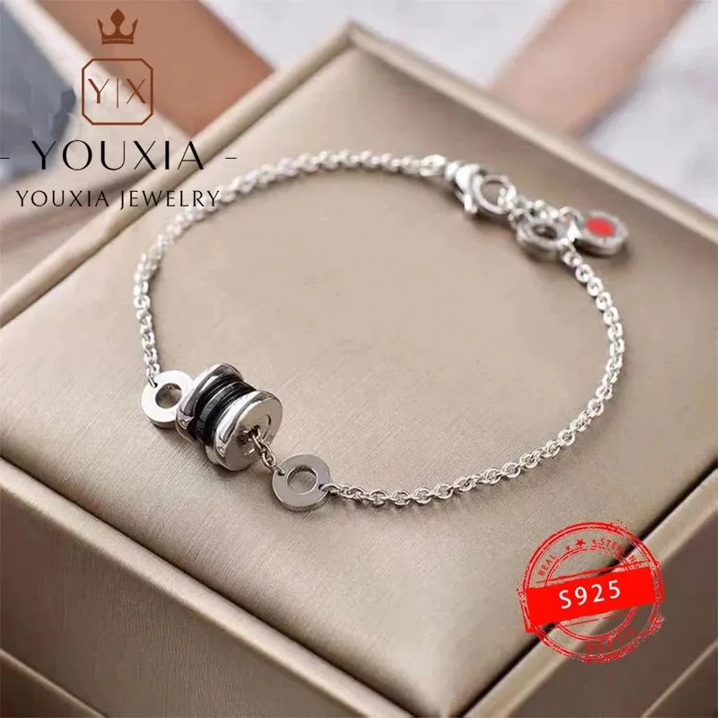 Bangle Hot Sale Style Western Style Customized Silver Color Spiral Bracelet Pattern com personalidade da moda Jóias clássicas de moda