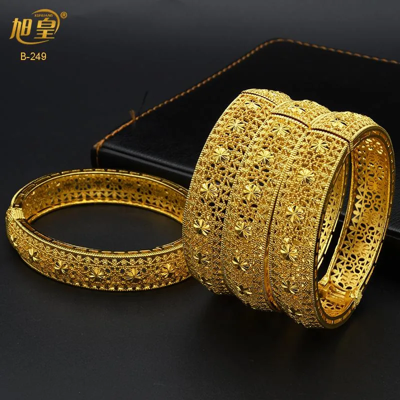 バングルXuhuang Dubai Luxury Gold Color Bangle Indian 24Kメッキゴールドチャームバングルアラビア語アフリカのブライダルウェディングパーティーギフト卸売