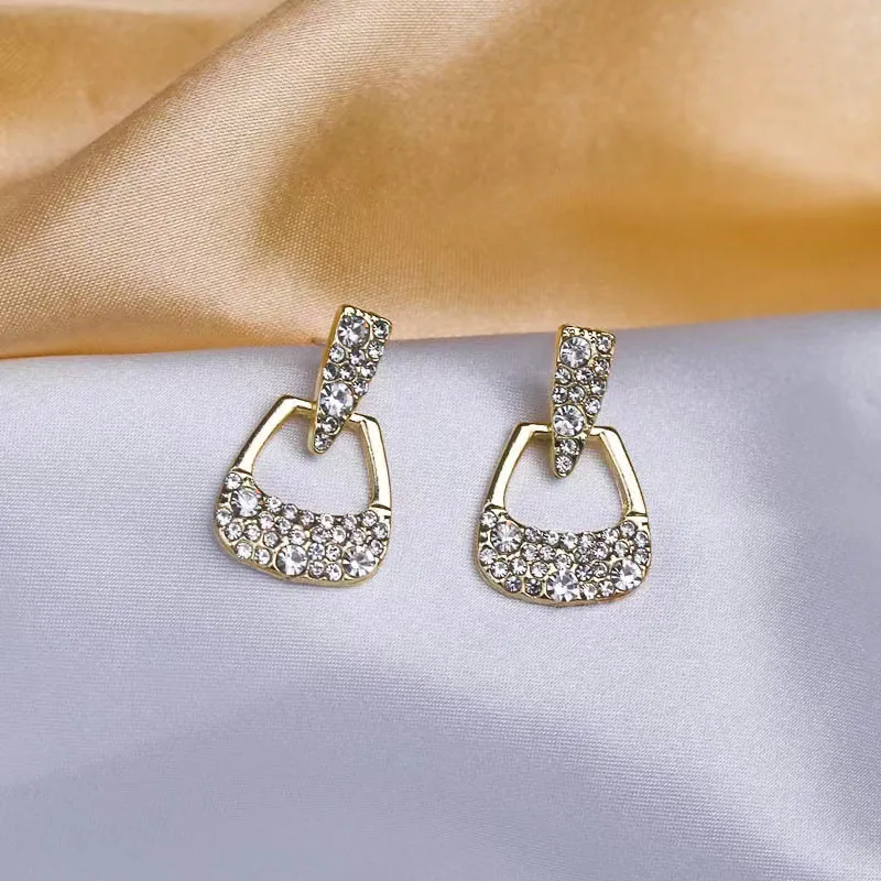 Nouvelles boucles d'oreilles en cercle géométrique en strass pour femmes