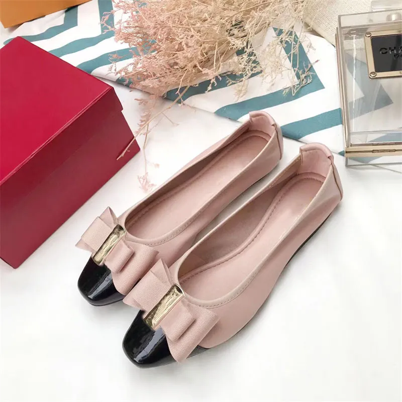 Designer women s boat shoes Fashion leather dancing Shoes Comfortable Buckle Driving Shoes Flat egg roll shoes Soft sole formal single shoelace box