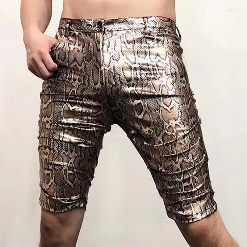 Shorts pour hommes haute élastique motif serpent léopard pantalon en cuir serré hommes plissé longueur au genou discothèque Bar fête Anti-brillant PU