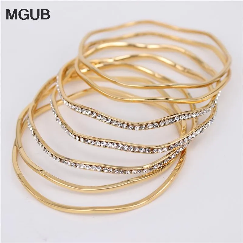 Bangles European and American fashion jewelry 7 ring wave rhinestone bracelet gold color Real model wearing no P picture LH657