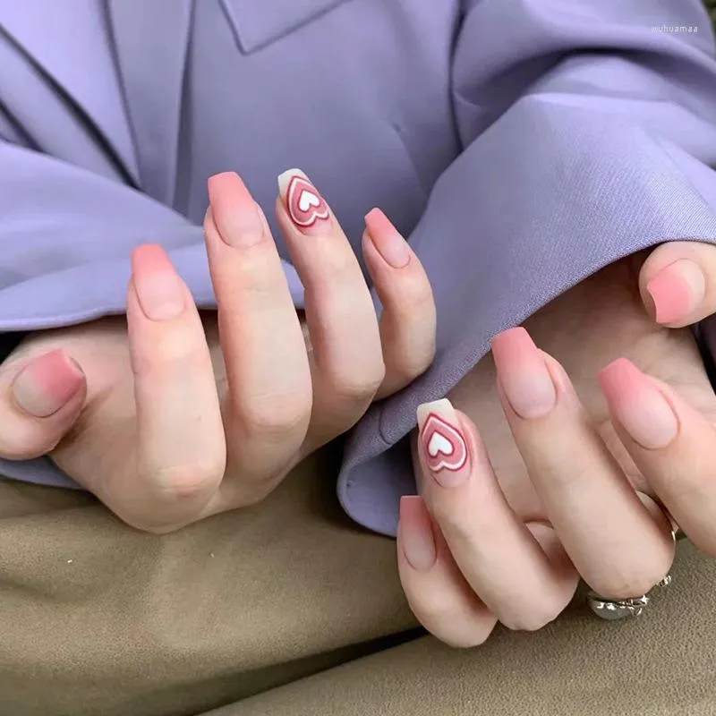 Fałszywe paznokcie 24pcs Krótki balet francuskie dziewczęta paznokcie gwóźdź serce fałszywy manicure prasuj na projektach noszenie wielokrotnego użytku