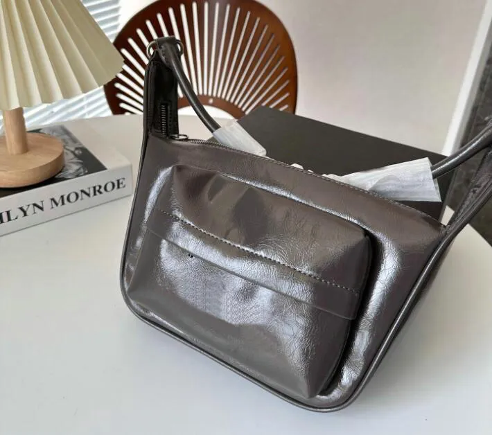 2021 Balenciaga SS Lady Fashion Black Leather Messenger Bag High Quality  Luxury Designer Crocodile Pattern PU All Match Handbag For Women From  Beautyhandbag, $81.05 | DHgate.Com