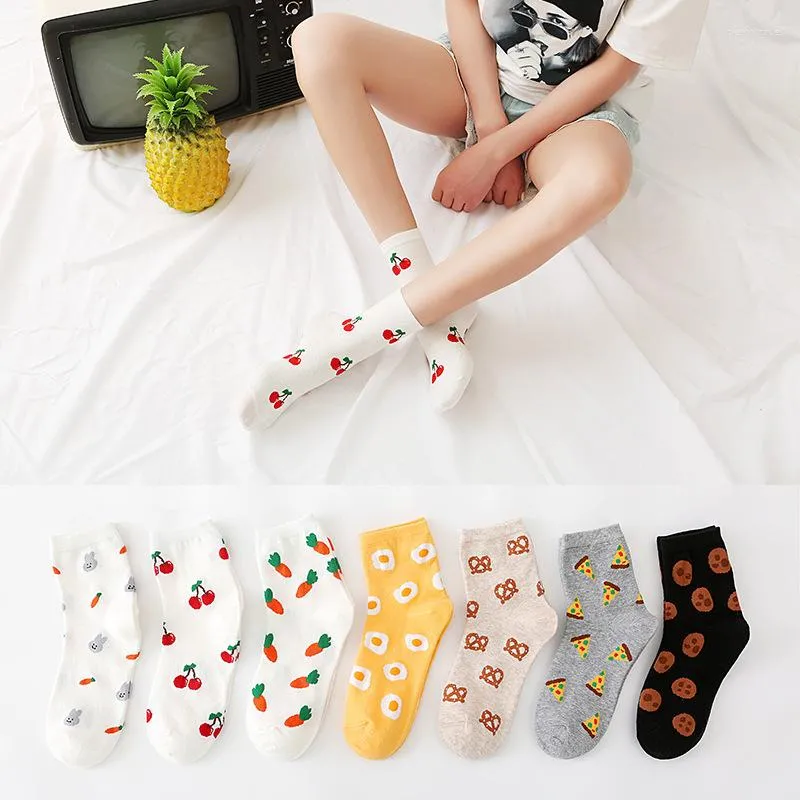 Femmes Chaussettes Mignon Dessin Animé Fruit Coton Printemps Cheville Court Casual Mode Rue Drôle