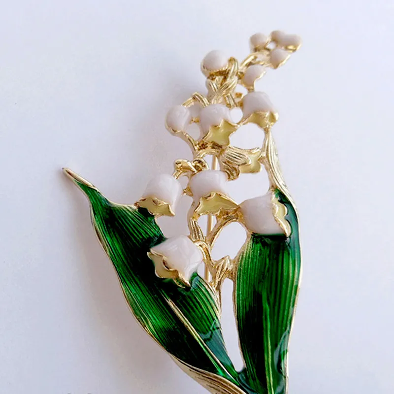 White Floral Leaf Brooch Trendy Alloy Enamel Lily Valley Gold Color Brooch Pin High Quality Jewelry For Women