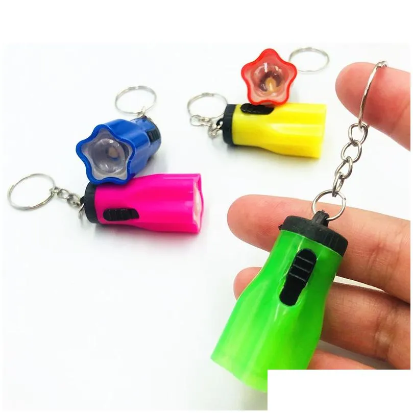 Porte-clés Longes Lampe de poche Porte-clés Pendentif Créatif Fleur De Prunier Led Porte-clés Forte Lumière Porte-clés Couleur Mixte Drop Delivery Dhk3Z