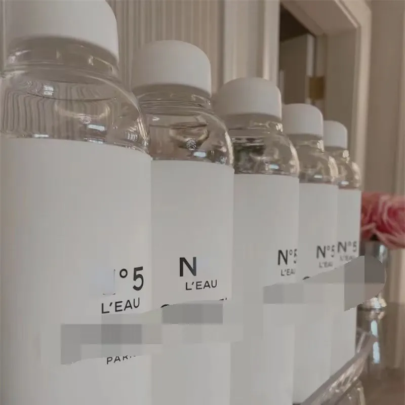 رقم 5 زجاجات المياه كوب زجاجة مياه زجاجية بيضاء فاخرة