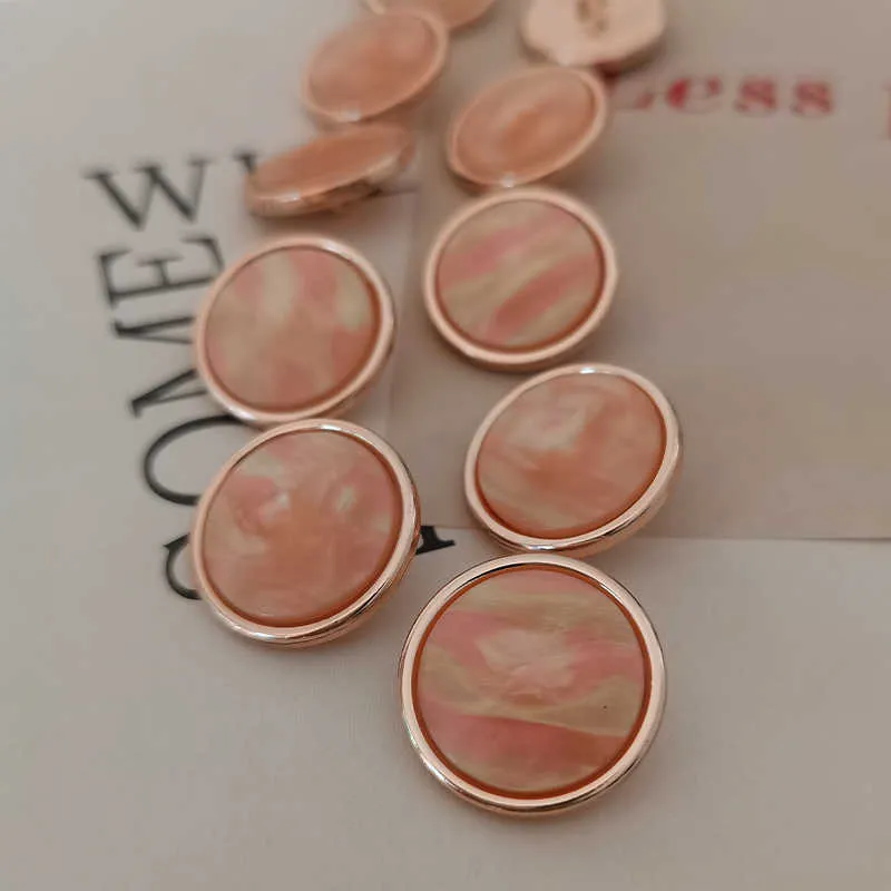 Sewing Notions Tools 18/20/23/28MM Fashion Gold Metal Circular Button Clothing Luxury High Quality Button Manufacturer Craft Sewing Accessories P230523