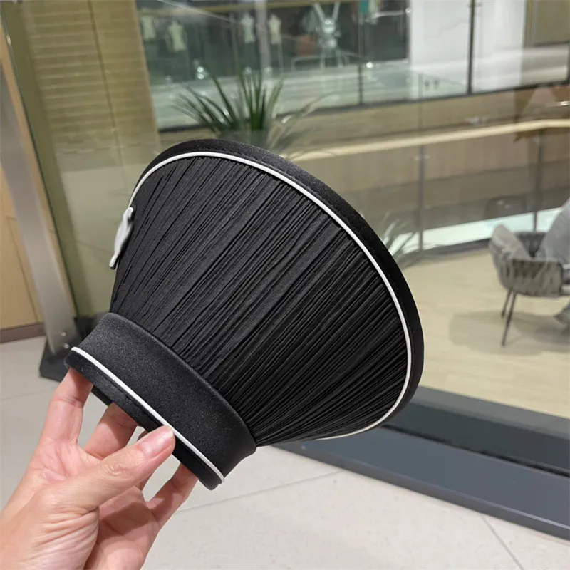 Luxury Designer C sun hat ball caps letter embroidery sports golf travel hundred temperament hat Available in two colors