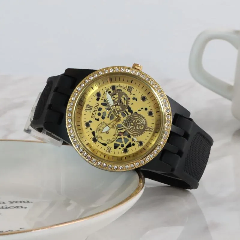 Versatile Cross Border Fashion Art Deco Wristwatches With Hollow