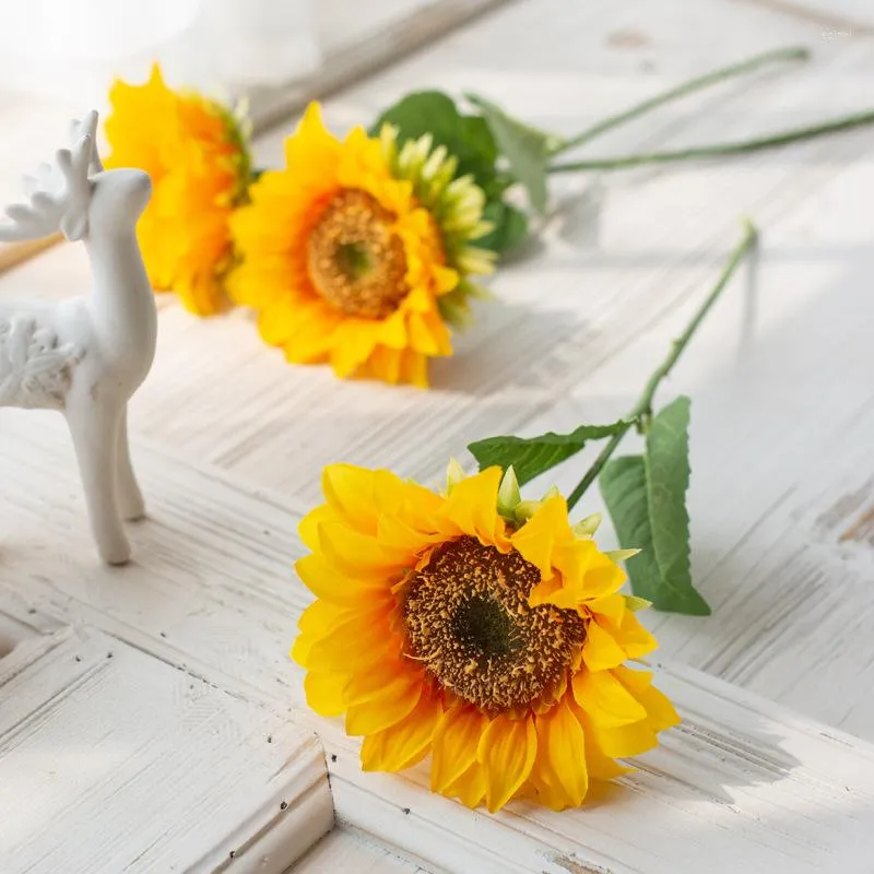 Fleurs décoratives tête unique 5 pouces fleur de Simulation de tournesol artificielle en soie pour la décoration de la maison de mariage