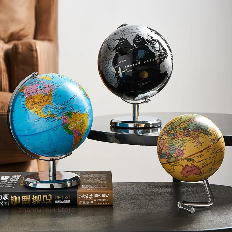 Carte de terre dans le globe de base en bois rétro anglais de modèle