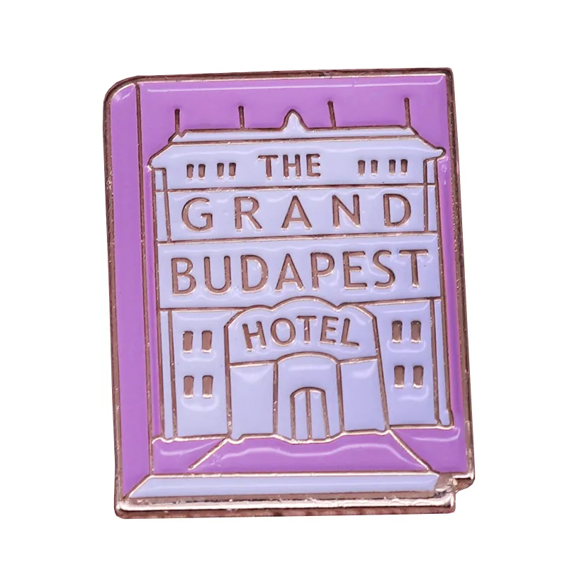 Die Grand Budapest Hotel-Brosche, Wes Anderson-Film-inspirierte Pin-Memoir-Buch-Abzeichen-Flair-Ergänzung