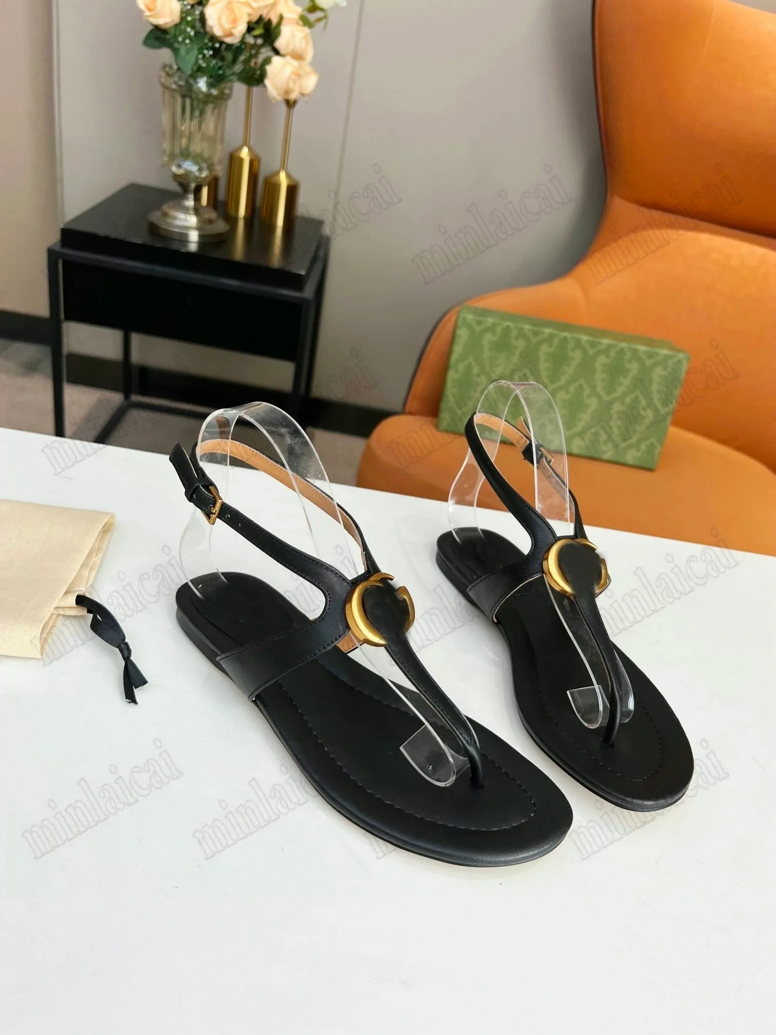 Marmont leather thong sandals with double g top