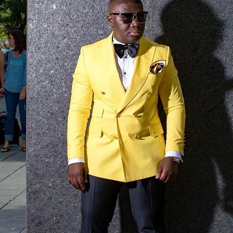 Męskie garnitury Blazery żółte podwójnie piersi mężczyźni do afrykańskiego 2 -częściowy Slim Fit PROM Wedding Tuxedo Groomsmen Set Blazer z czarnymi spodniami Fash