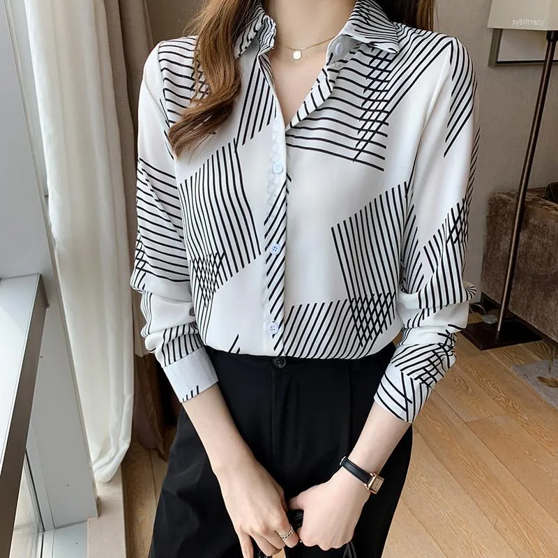 Kvinnor Bluses French Classic Geometric Striped Printed Satin Blus Women Fall 2023 Tung sidenskjorta Långärmad