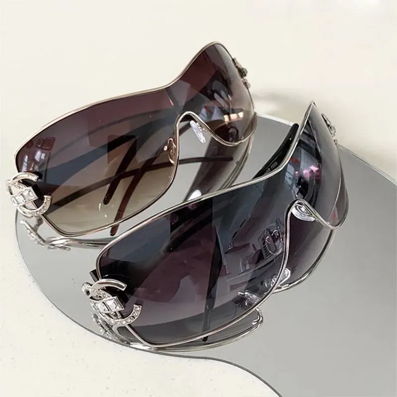 DHgate 2000s Retro Oversized Wrap Around Sunglasses for Women UV400 Protection Fashionable Designer Eyewear Shades 2023 New Style Fashion Accessories