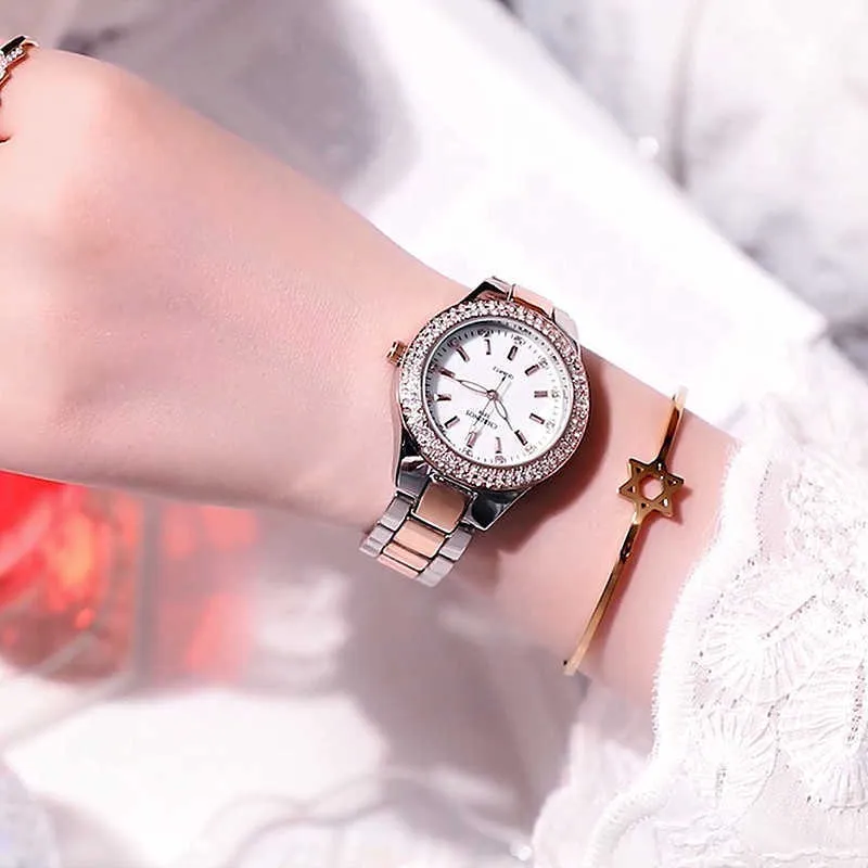 DHgate.com:Square Quartz Watch for Women - Minimalist Alloy