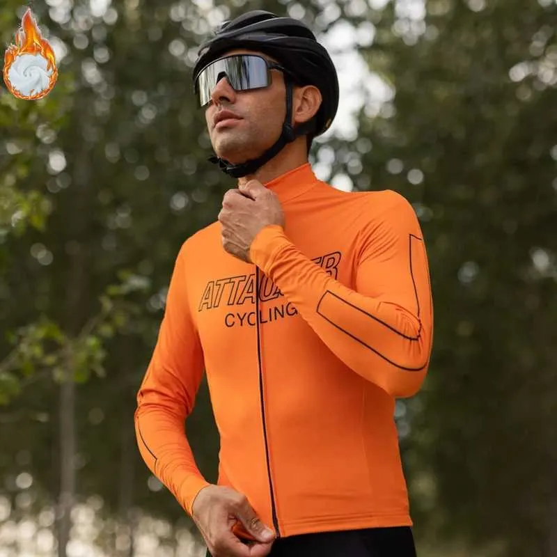 Team Attaquer New Racing Wear 2022 Long Cycling Jersey Men med Thermal Fece Winter Outdoor Riding Shirt Warm Cashmere Orange AA230524