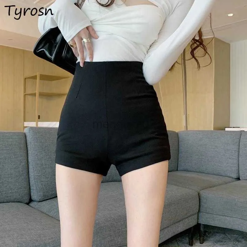 Black high waisted shorts stretchy top