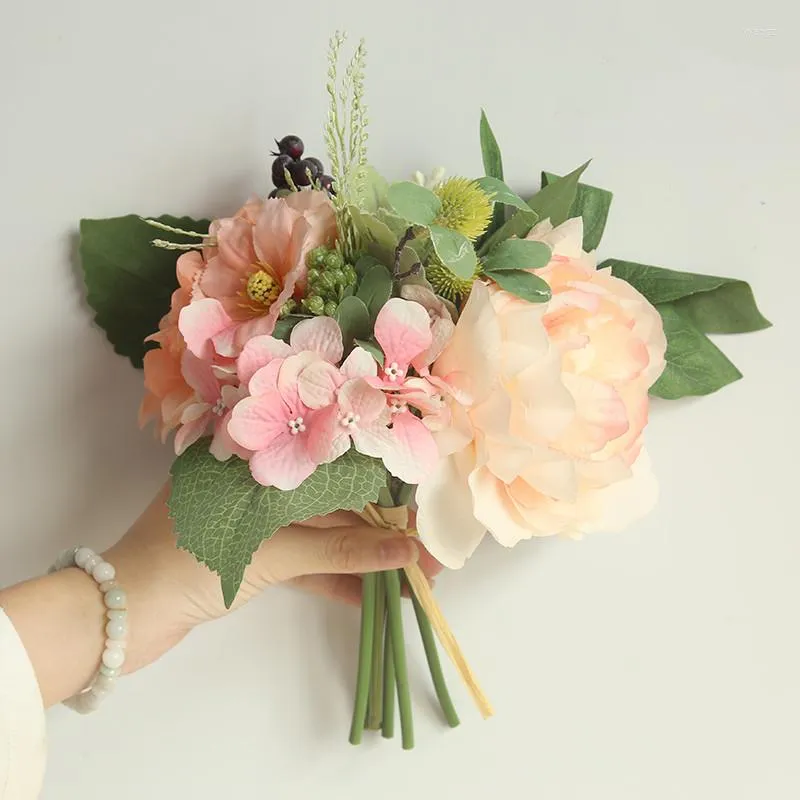 Flores decorativas Eucalipto híbrido de buquê híbrido Flor de seda de seda rosa Dahlia Berry Decoração de casamento artificial DIY