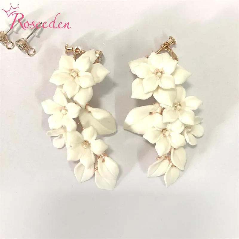 Orecchini Romantico fiore in porcellana Orecchini pendenti da sposa Accessori da sposa Gioielli Orecchini da donna fatti a mano RE4269