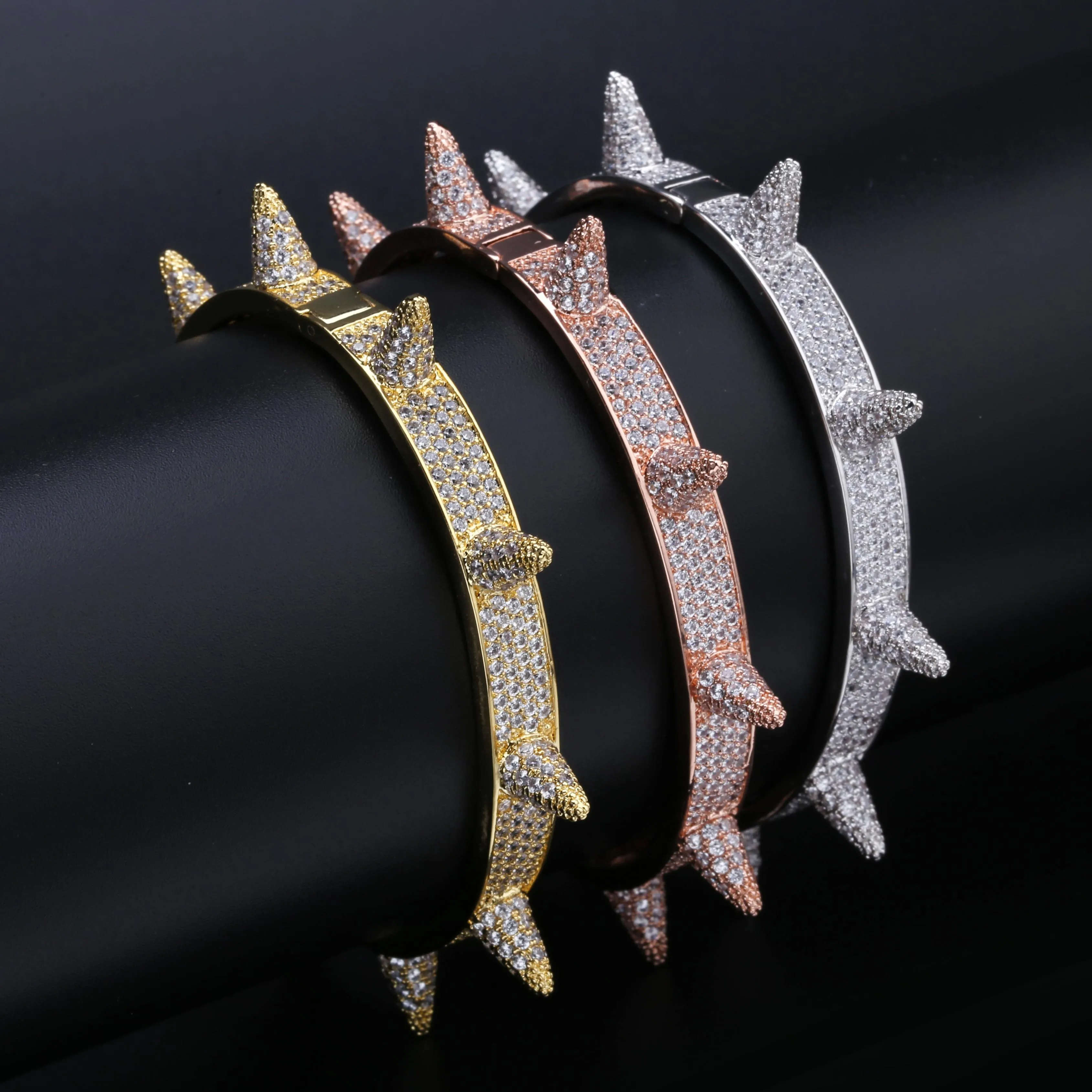 Bracelets de luxe glacé Bling cubique Zircon Hip Hop couleur or Rose couleur argent Rivet Bracelets Spike bracelets cadeaux pour hommes femmes