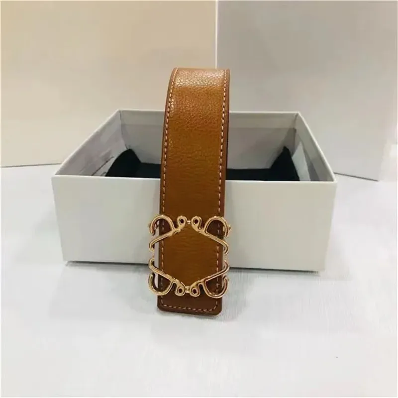 belt111 Nastro d'oro Fibbia liscia Cinture da donna Designer Uomo Classico Anagramma Cintura Jeans maschili Cintura Cintura Ceinture Pour Homme