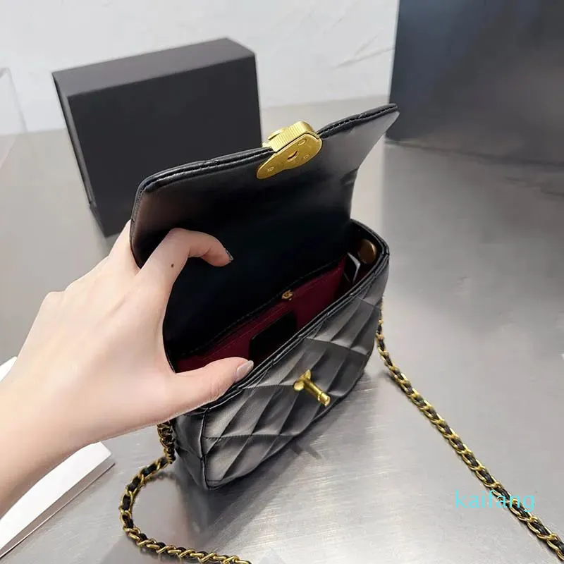 Femme Sac Sac A Main A La Mode 2020 Sac Mode Hiver 2020 Mode Femme