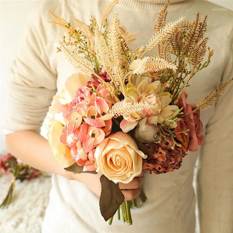 Fiori decorativi Bouquet da sposa con rose artificiali Decorazione di nozze  Gypsophila Disposizione dei fiori Piante finte Decorazioni per la casa da