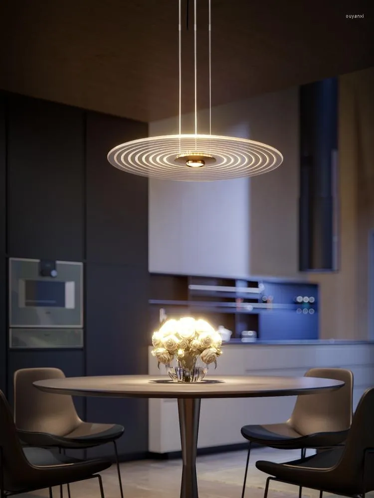 Lampy wiszące nowoczesne jadalnia żyrandol Light Luksusowy projektant LED Kreatywne proste przewodnictwo Strona główna salon sypialni