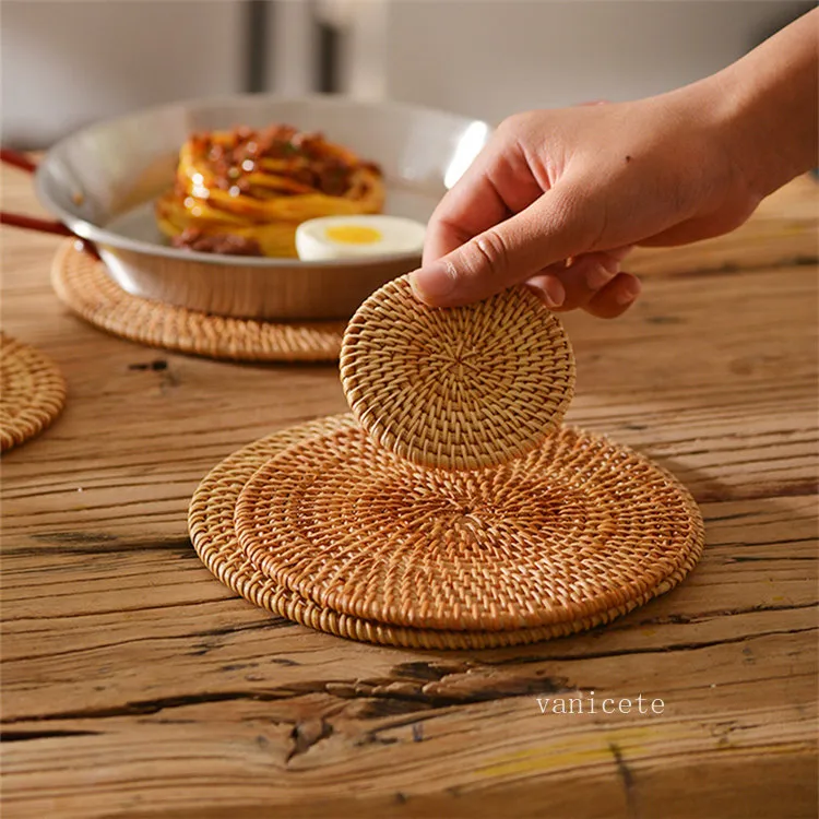 Handmade Natural Rattan Coasters Mats for Drinks Heat Resistant Reusable Teacup Pads Table Decoration LT476