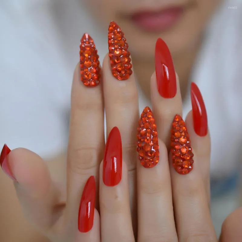 Custom outlet false nails