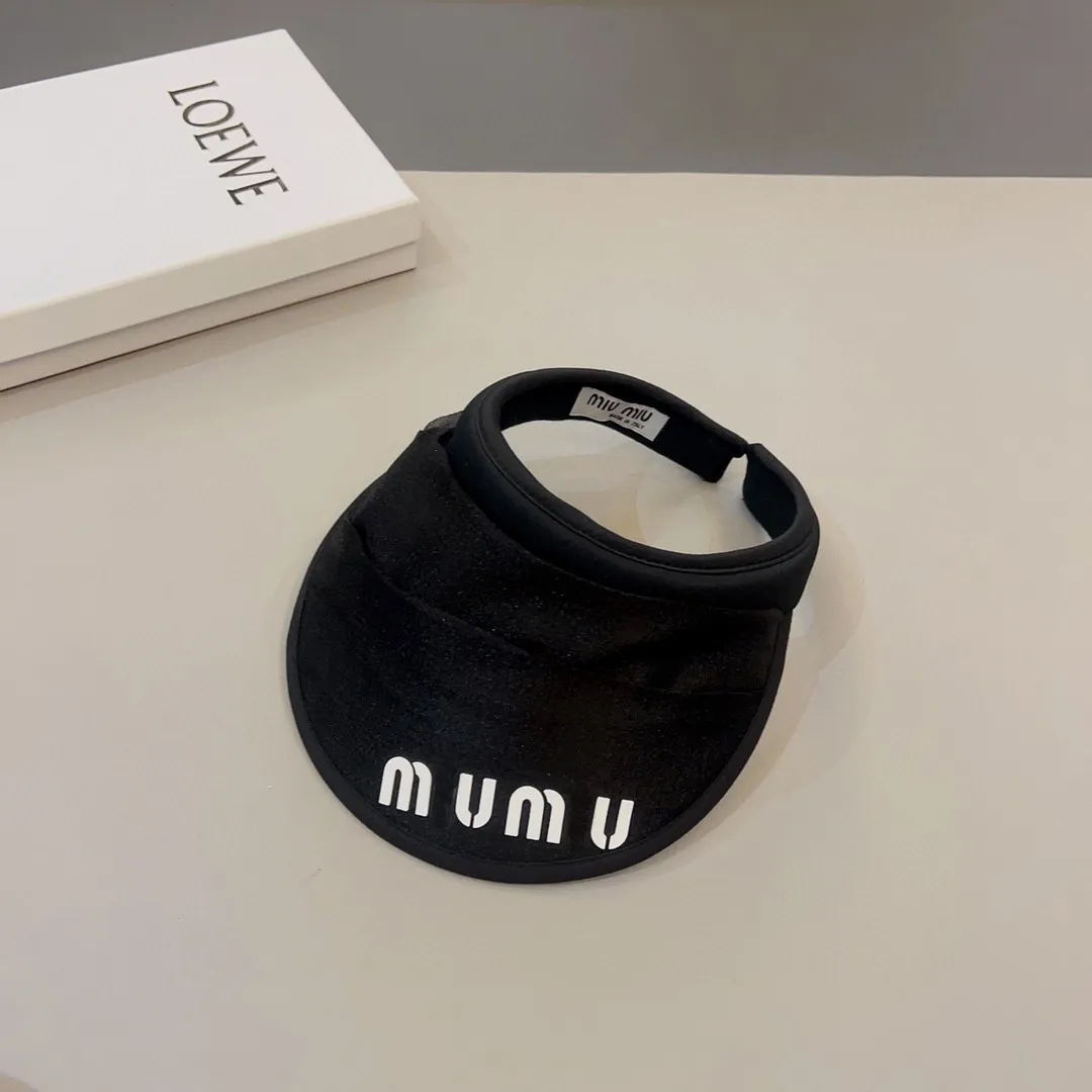 Summer Empty Top Hat Miu Letter Male and Female Designer Beanie Cap Versatile Hat Fashion Black Gel Sun Sunscreen Hat