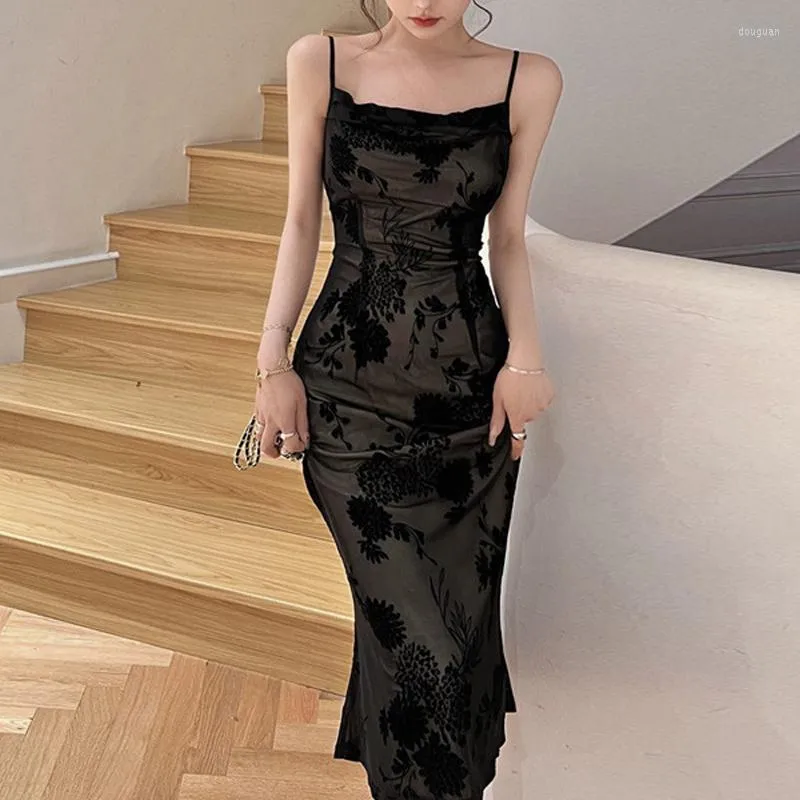 Casual Dresses Summer French Vintage Black Lace Dress Women Elegance V-ringband Rem Lång kvinnlig Fishtail Vestidos Lady Y2K kläder