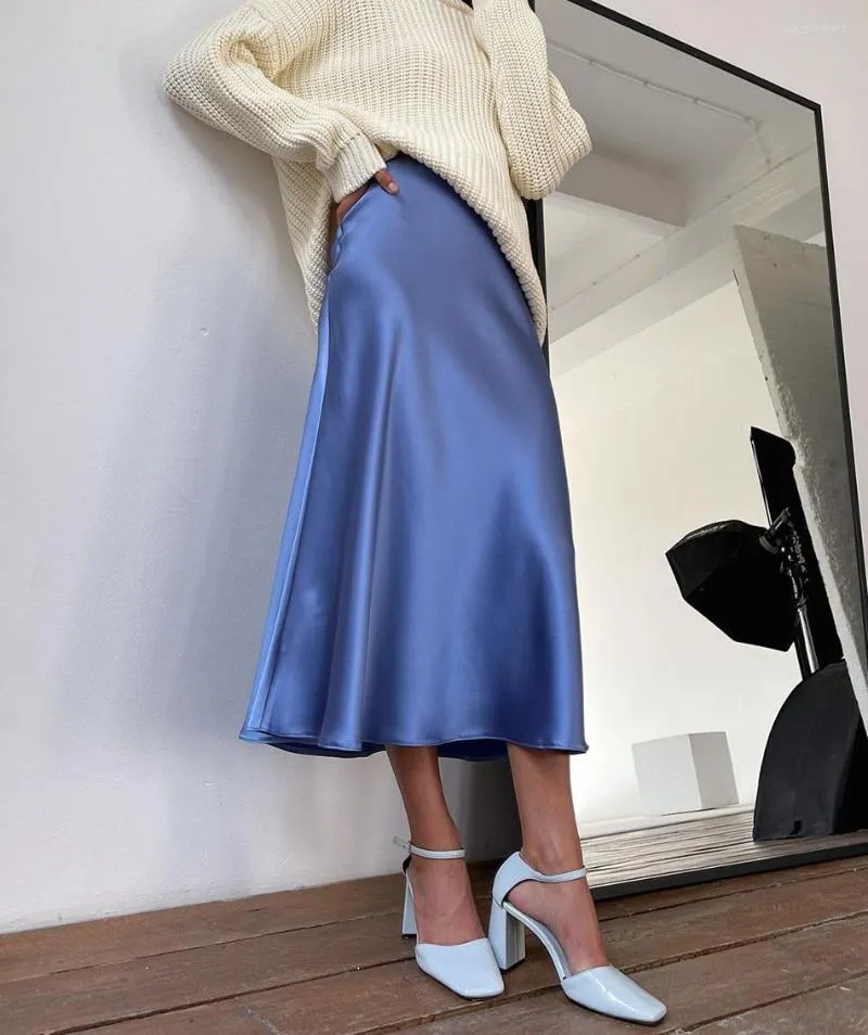 Satin skirt outfit vintage hotsell