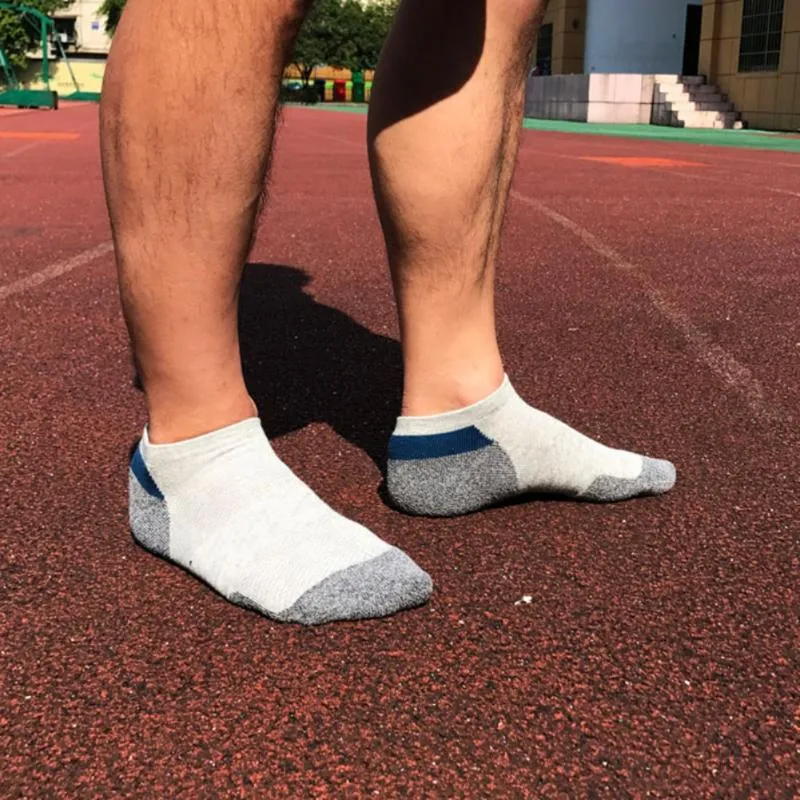 PUMA Calcetines deportivos de corte bajo con control de humedad para hombre