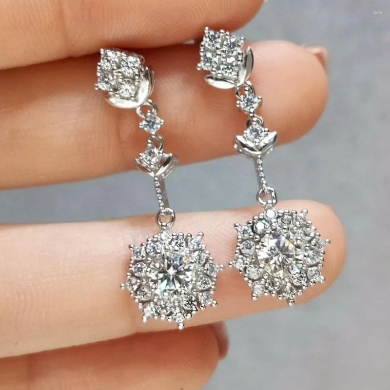 Bagues en grappe Test de diamants passé 0,5 rond brillant coupe D couleur Moissanite boucles d'oreilles goutte VVS1 pierre précieuse plante cadeau