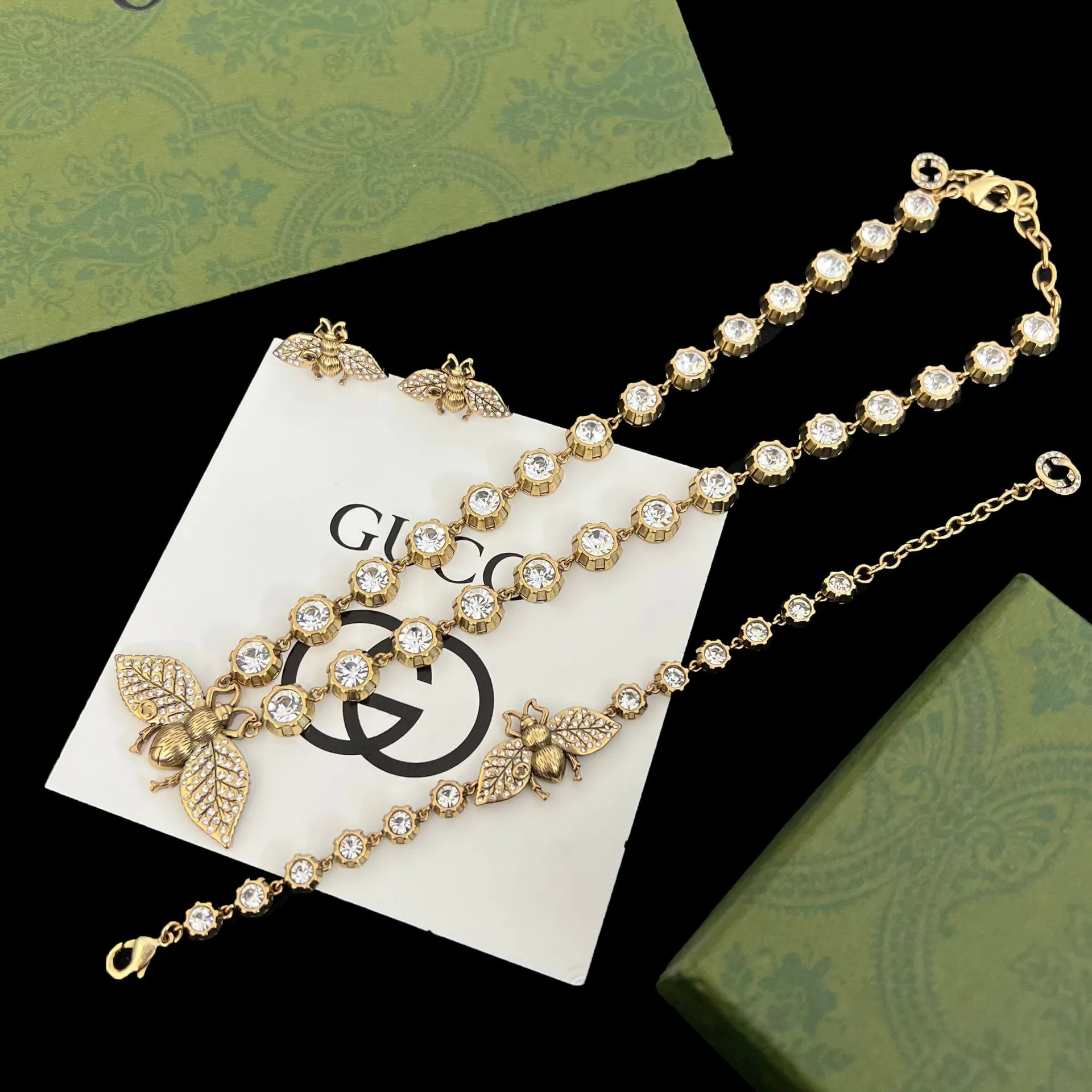 Vintage design Bee Necklace Women's double G letter Bee Women's Stud earrings Brass Material bracelet set